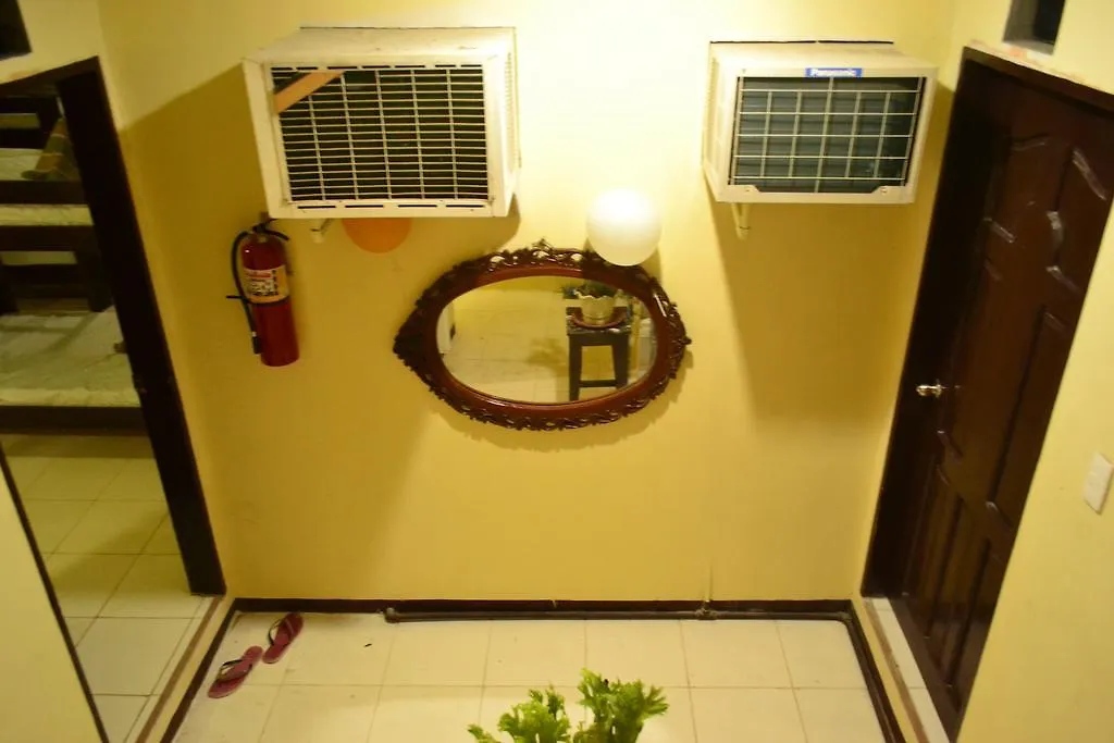 Berlay Backpackers And Tourists Inn Davao Philippines
